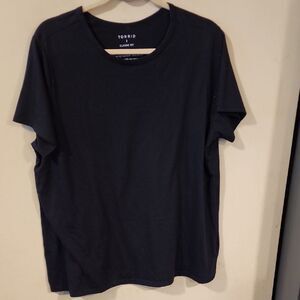 Torrid Classic Black Short Sleeve Tee Size 2